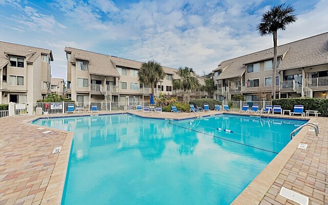 80courts 2 Bedroom Condo