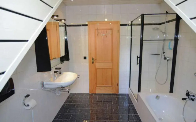 Homely Apartment with BBQ in Riedenburg Prunn near Forest