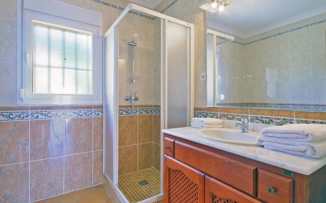 Villa - 4 Bedrooms with Pool, WiFi and Sea views - 104970