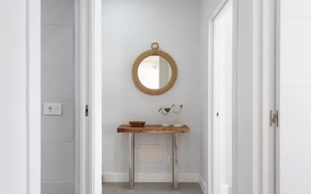 Bright Beachfront Apartment