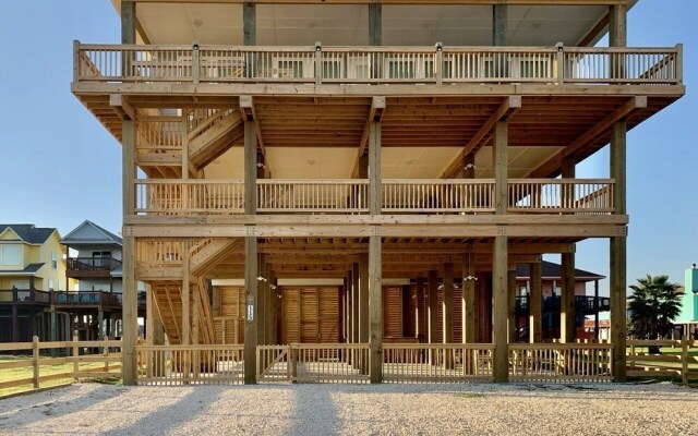 A Seaside Escape 5 Bedroom Home