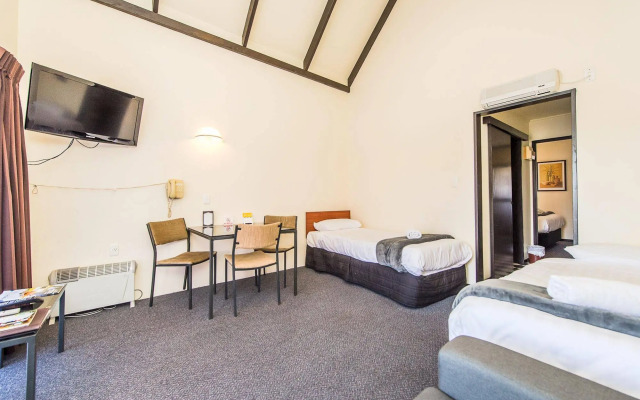 Burwood Manor Motel