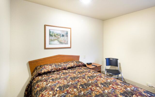 Extended Stay America Select Suites - Wichita - South