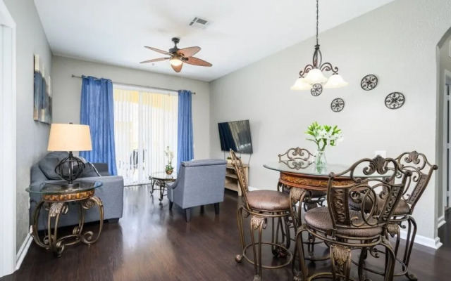 Beautiful Deluxe Condo, Vista Cay - 3024