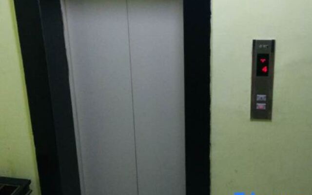 Yongzhou Hongfeng Express Business Hotel