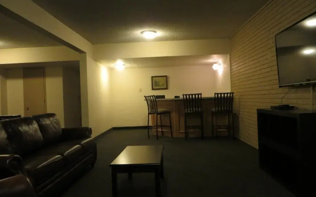 Echo Hotel & Conference Center