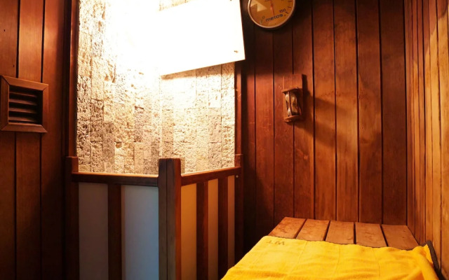 Wisterian Life Club Usami