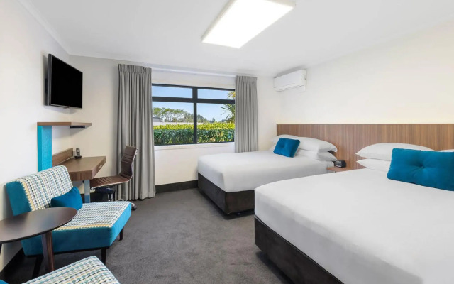 JetPark Hotel Hamilton Airport
