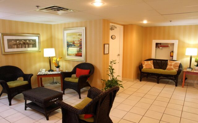 Chart House Suites and Marina