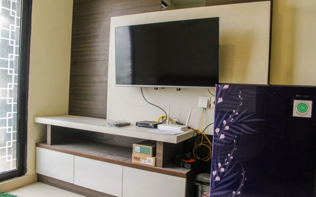 Homey and Enjoy 2BR at Meikarta Apartment