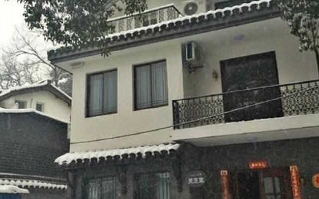 Lingzhi Inn