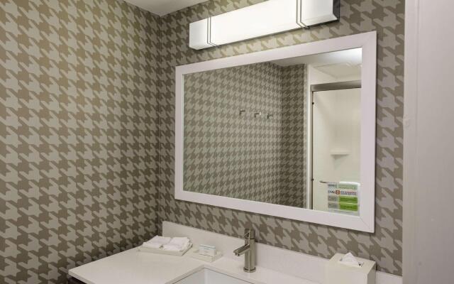 Home2 Suites by Hilton Louisville Airport/Expo Center, KY