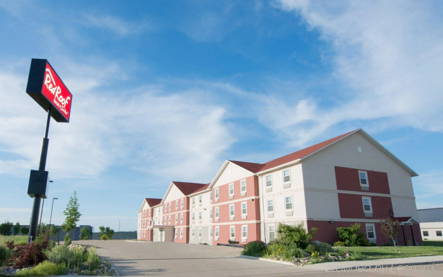 Red Roof Inn & Suites Dickinson