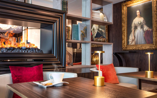 Hotel Bristol