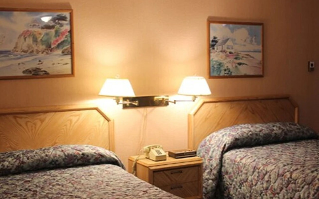 Tides Motor Inn at Stehli Beach