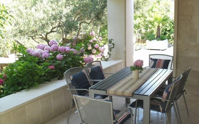 Zlatna - With Beautiful Garden - H