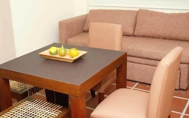 Tayka Hotel