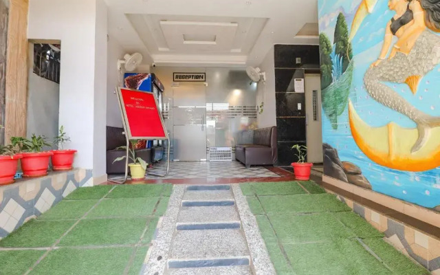 Fabhotel Holiday Grand