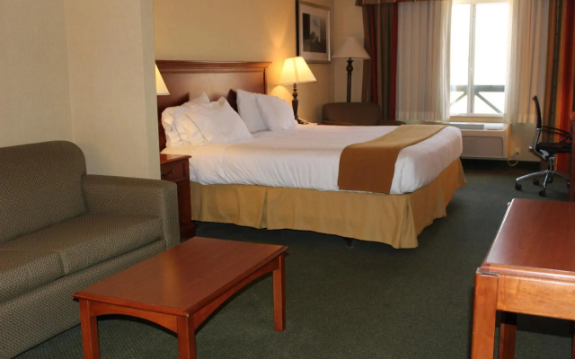 Holiday Inn Express Hotel & Suites Tehachapi by IHG