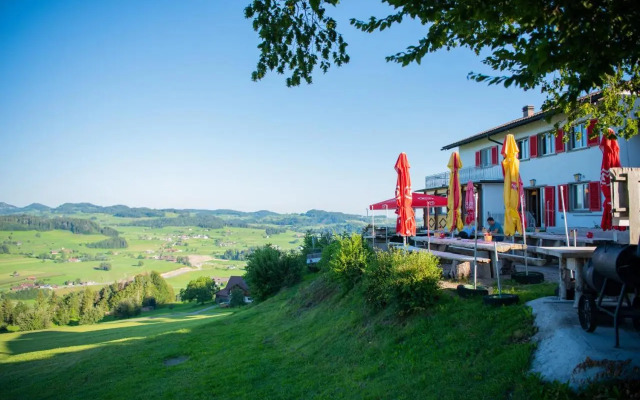 Restaurant And Kaeserei Berghof