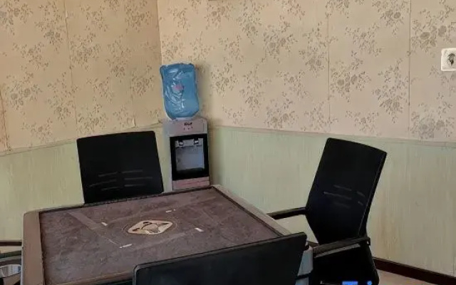 Yuzhong Fujia Hotel (Dingyuan Central Clinic)