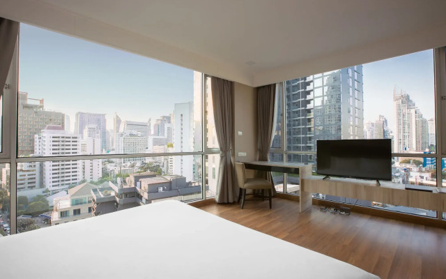 Adelphi Suites Bangkok