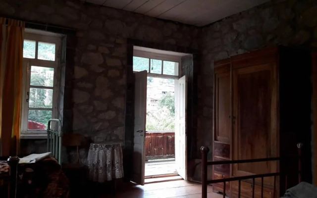 Mushkudiani Manor