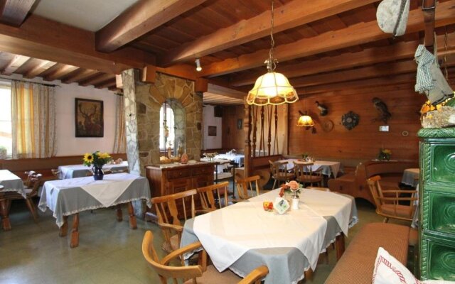 Gasthof St. Adolari