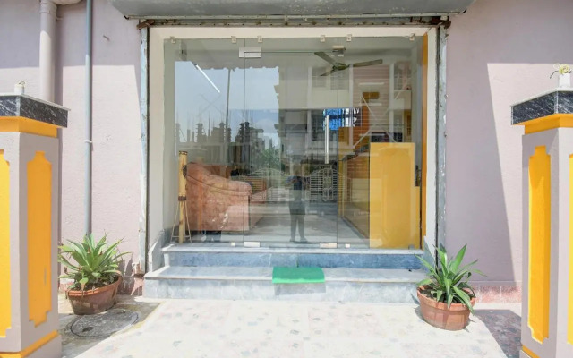 Fabexpress Amar Raj Villa