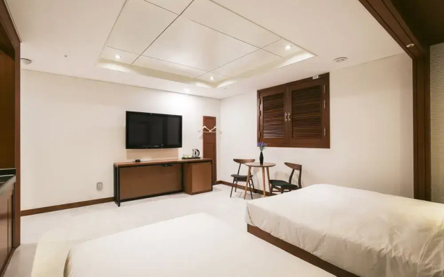 Bucheon Theme Park Tourist Hotel