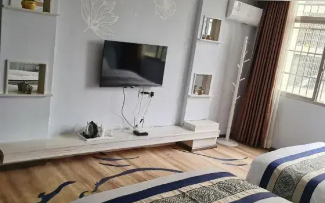 Nayong Shengshi Theme Hotel