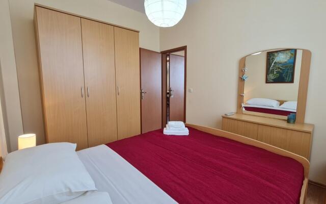 Dami - 100m from the sea - A4 Wind(2+1)