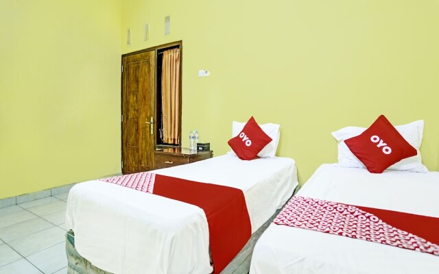 Puri Amalia by OYO Rooms