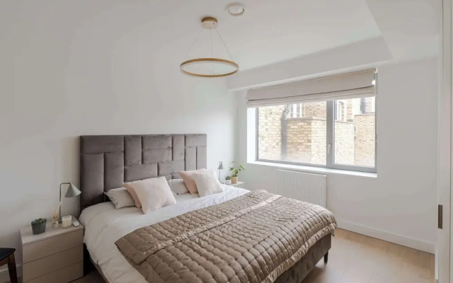 The Portland - Marylebone - by Frankie