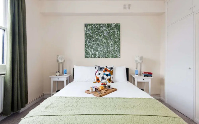 The Hereford Road Lodge - JFB4