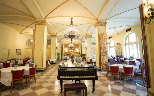 Arlington Resort Hotel and Spa