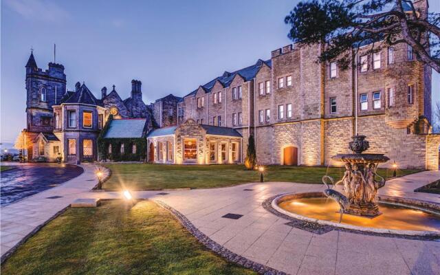hotelImage