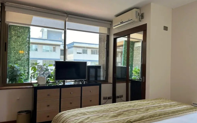 Orly Suites ll