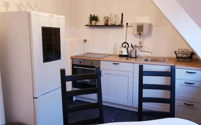 25mn to HH-2BR Kitchen&Netflix