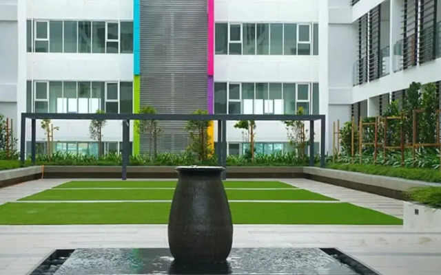 Stay Awhile at Aeropod Sovo Studio