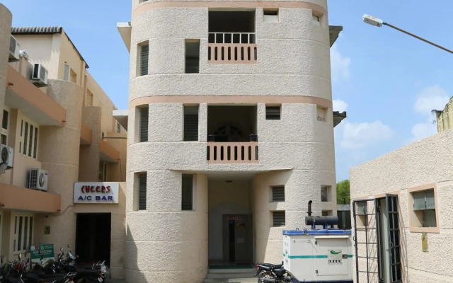 Senthil Residency