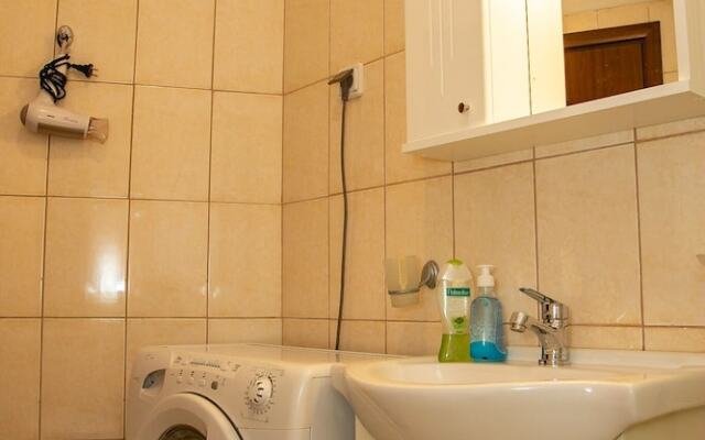 FM Premium 1-BDR Apartment with Pool & Parking - Summer Days