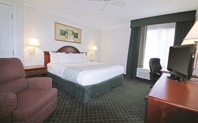 La Quinta Inn And  Suites Melbourne Viera