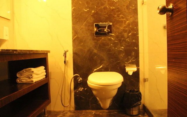 Hotel Orbion Mall Road