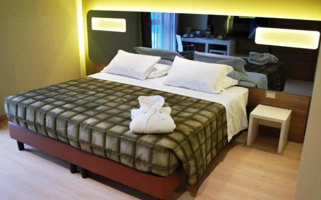 Madrigal hotel