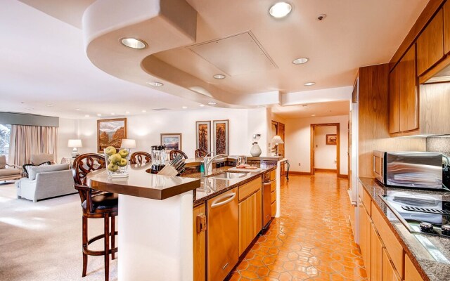 The Galatyn Lodge