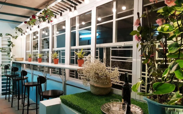 Flower Hostel