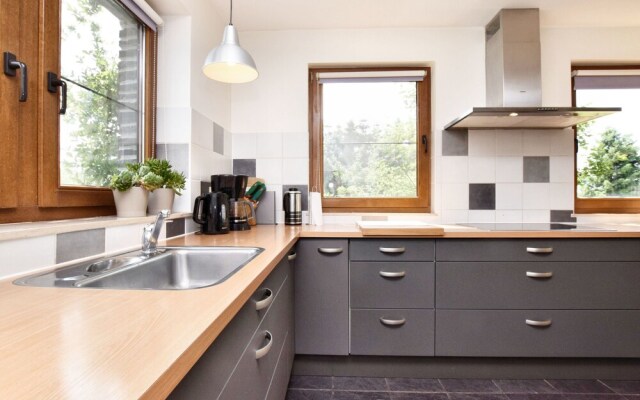 Countryside Holiday Home in Mont with Terrace And Garden