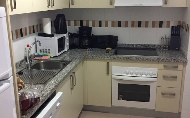 Sunny, Quiet And Spacious Apartment Nearby The Sea