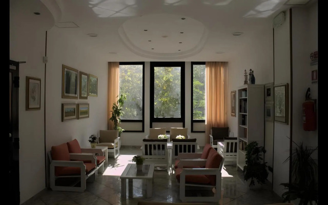 Little Hotel